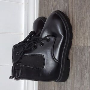 ♥️5/$25 🌟NWT Pat Pat Comfy Kid Black Boots